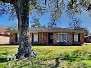 Building Photo - 9015 Eldora Dr