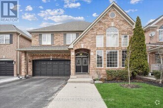 Building Photo - 1349 Sagewood Crescent