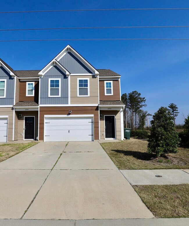 Foto del edificio - 2943 Old Field Rd