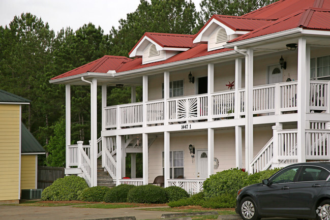 Foto del edificio - Lee Village