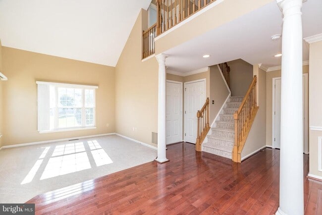 Building Photo - 940 Bentley Ct