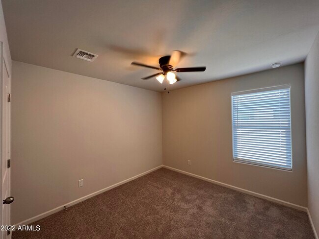 Building Photo - 2075 E Velvet Pl
