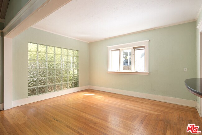Building Photo - 526 Ashland Ave