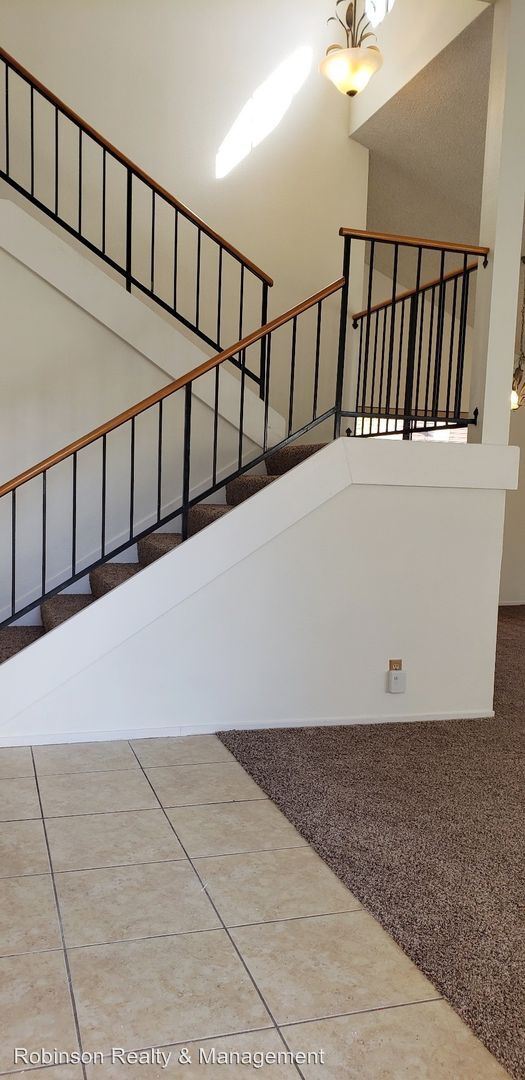 Building Photo - 4 br, 3 bath House - 388 Mancini Ct