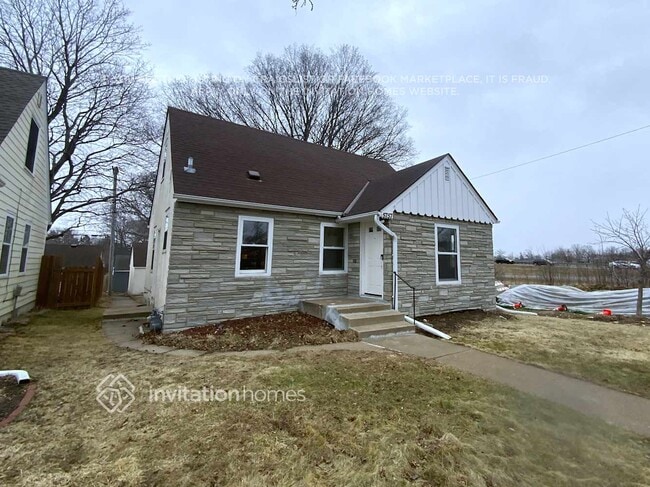 Building Photo - 5757 26th Ave S