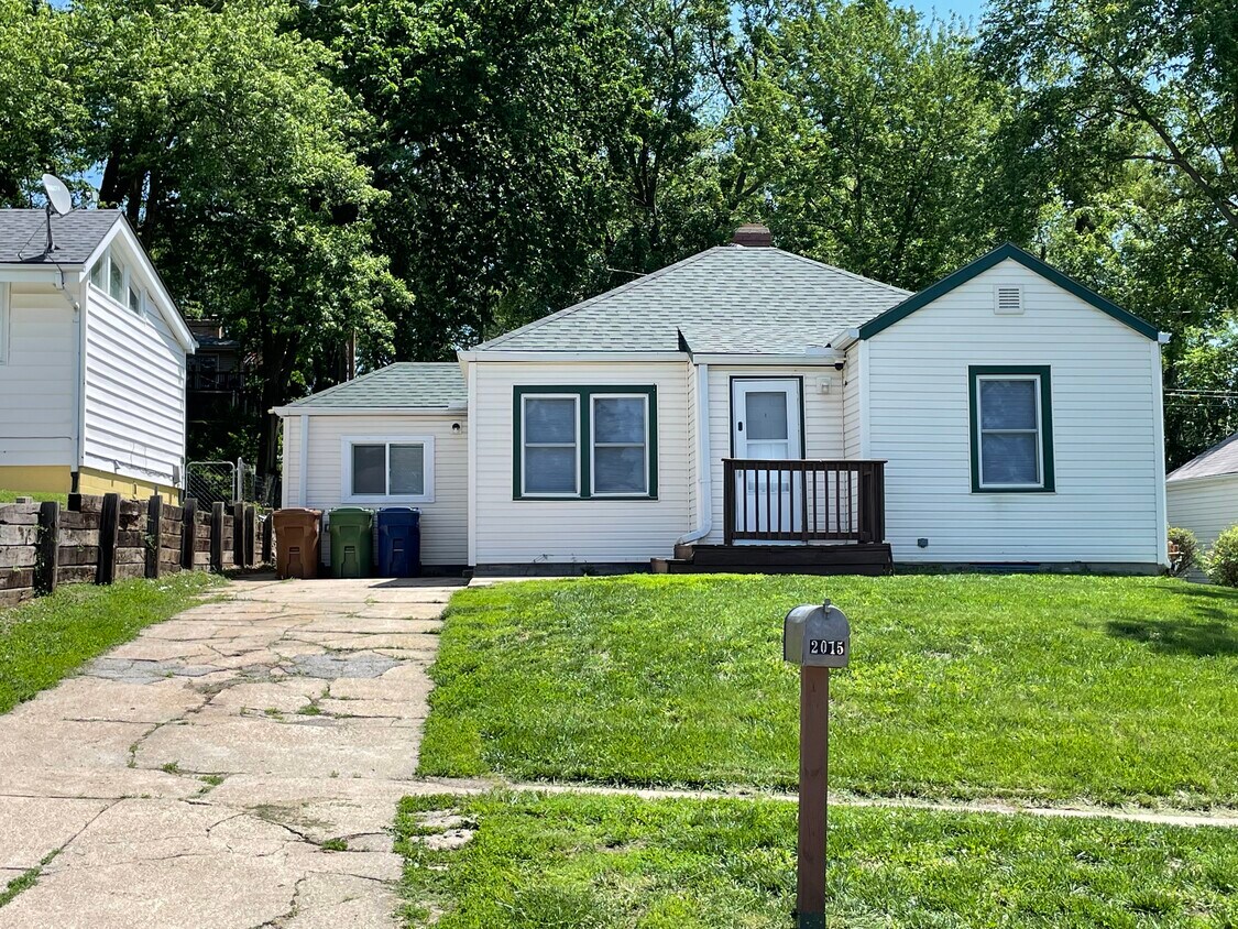2015 Calhoun St, Bellevue, NE 68005 House Rental in Bellevue, NE