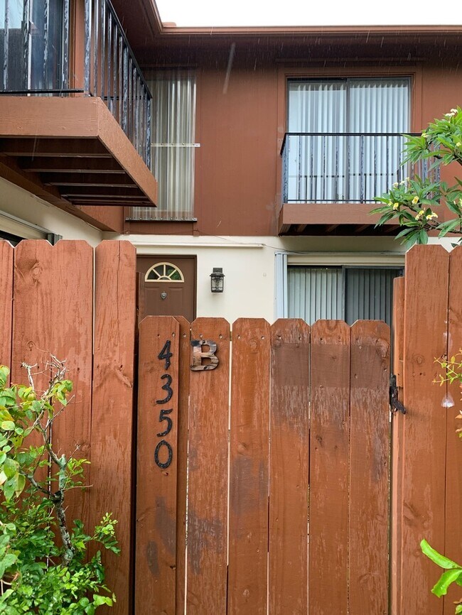 Building Photo - 4350 Lilac St