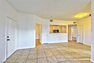 Building Photo - 6955 N Durango Dr