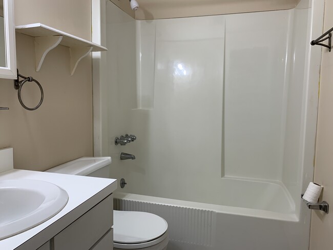 Bathroom - 82 Lincoln Ave