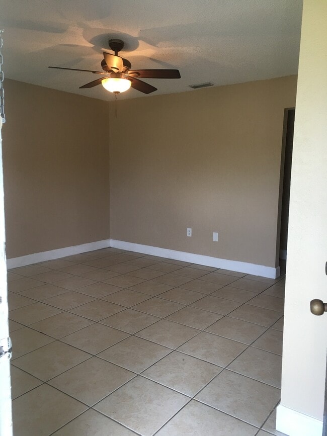 Building Photo - 4333 Stephanie Way