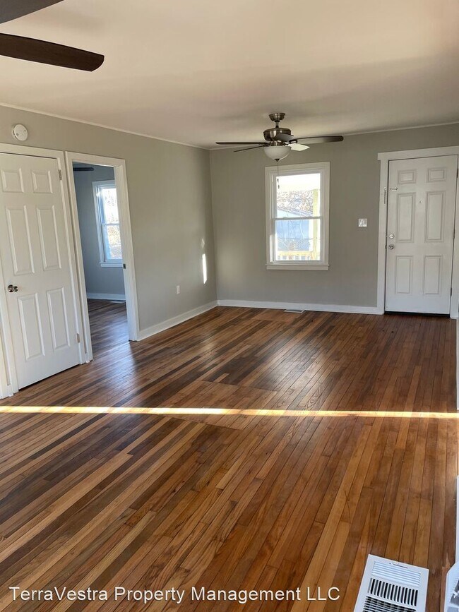 Foto del edificio - 3 br, 1 bath House - 1021 Parsonage Road