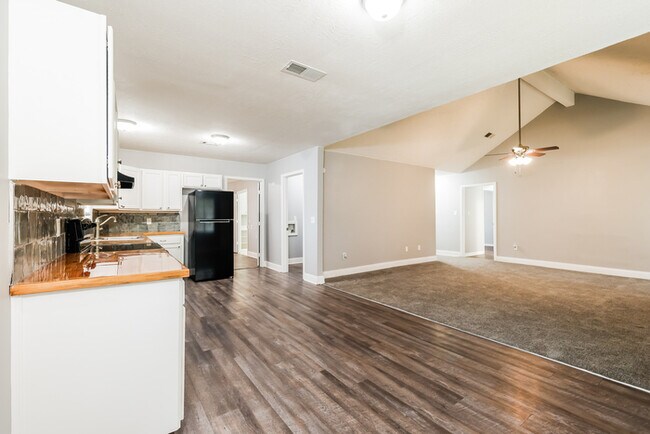 Foto del edificio - 1606 Edgewood Pl