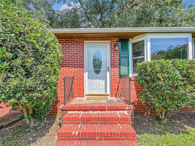 Building Photo - 703 Maupin Pl