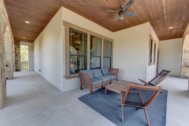 Foto del edificio - 143 Skyforest Dr