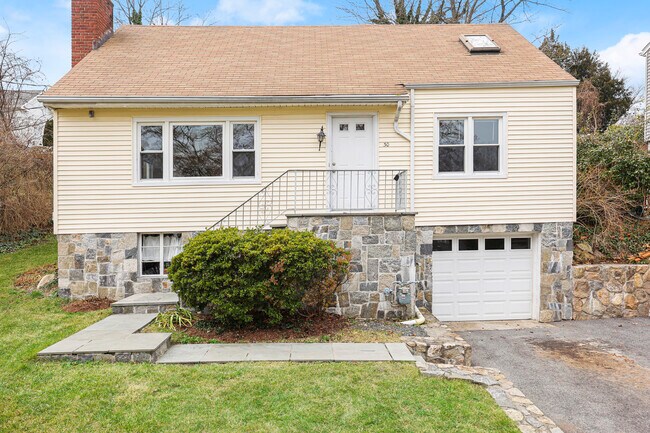 Building Photo - 30 Perna Ln