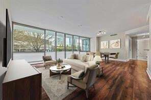 Foto principal - 700 Park Regency Pl NE