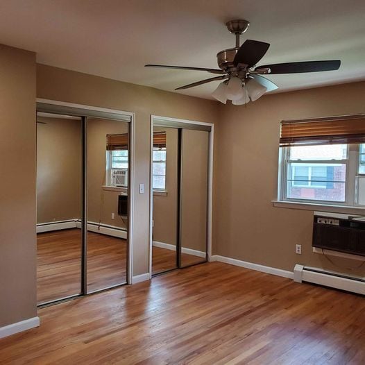 Master bedroom with large closet - 573 S Springfield Ave