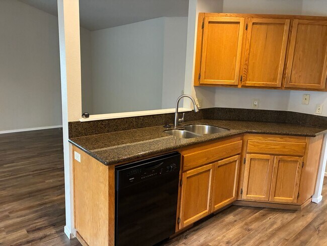 Foto del edificio - **Charming Midtown Single-Level Home on a ...