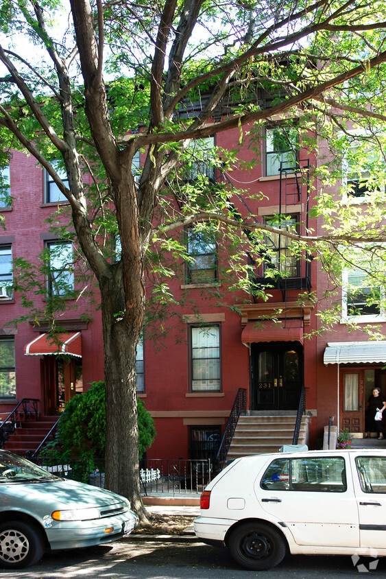 Primary Photo - 231 17th St