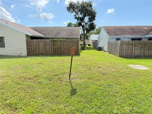 Building Photo - 21393 NE 8th Ct