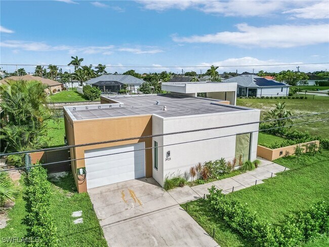 Foto del edificio - 3923 SW 13th Ave