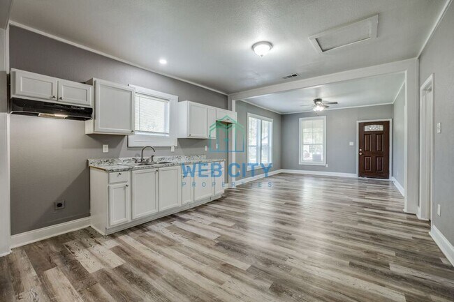 Foto del edificio - 3627 Meyers St