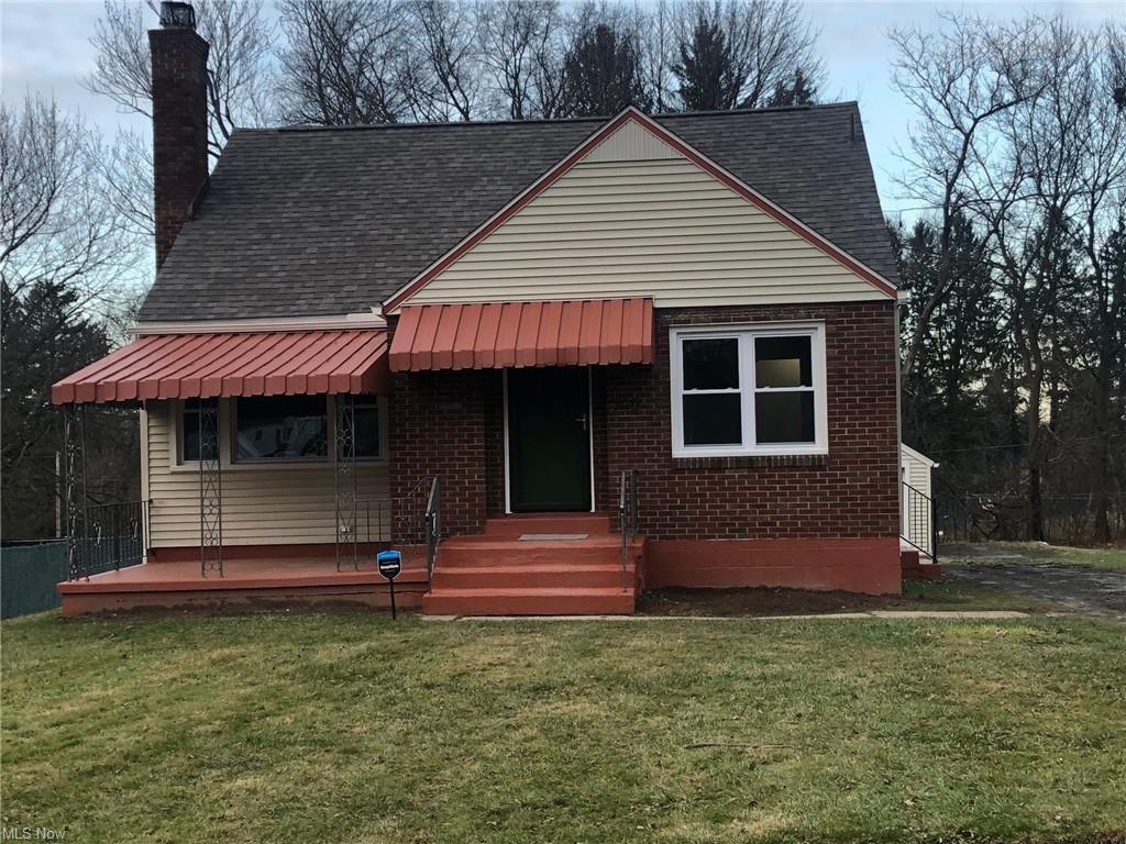 Primary Photo - 740 Lake Dr