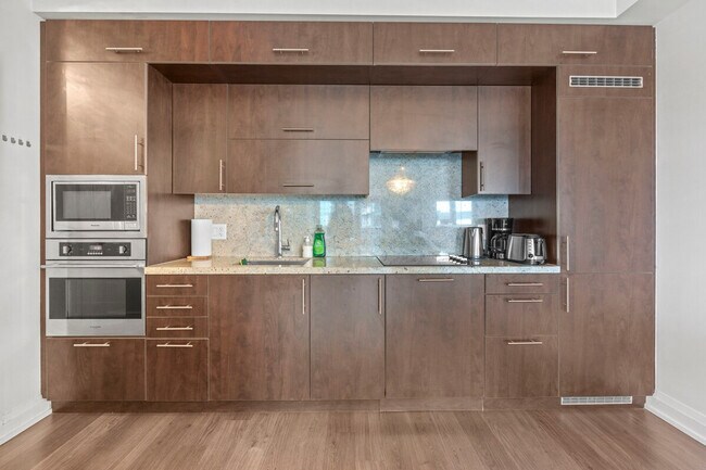 Building Photo - 2 Anndale Dr