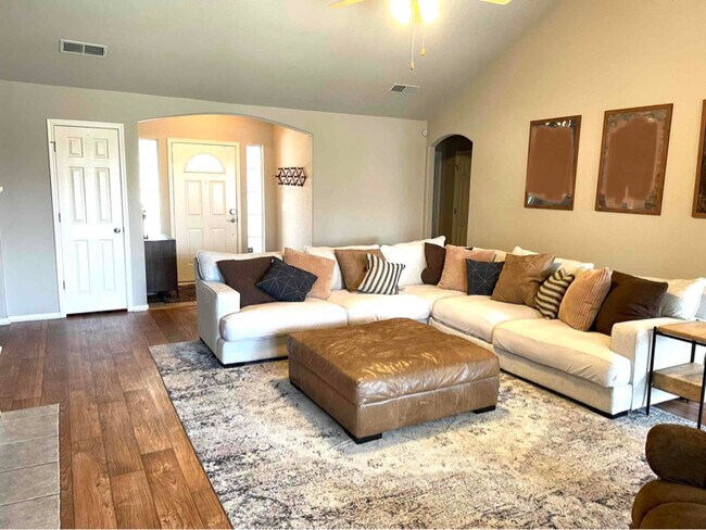 Building Photo - 5228 Redbud Pl