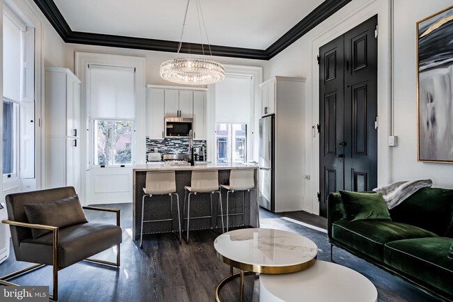 Foto del edificio - 305 S Walnut St