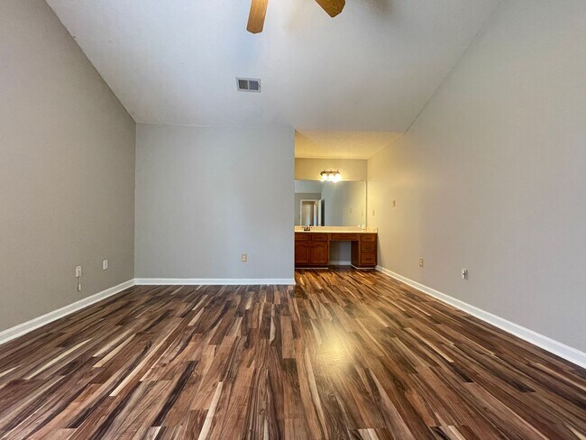 Foto del edificio - Adorable home, close to the casinos! Country living!