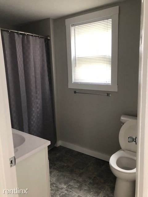 Building Photo - 3 br, 1 bath House - 2201 Jerome St