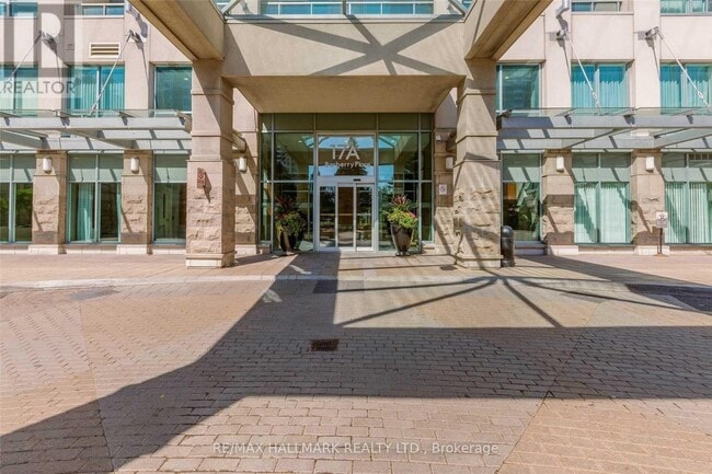 Building Photo - 17 Barberry Pl