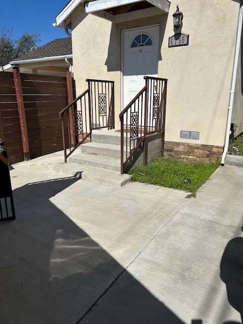 Private Entrance - 4756 McConnell Ave