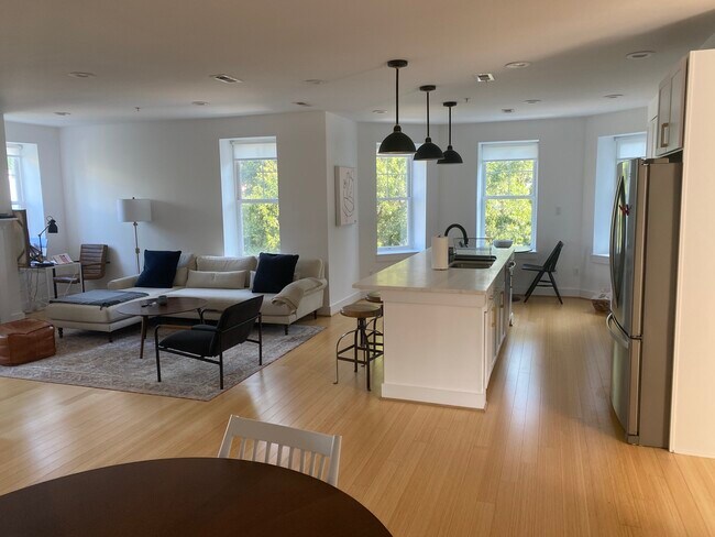 Foto del edificio - 3311 13th St NW