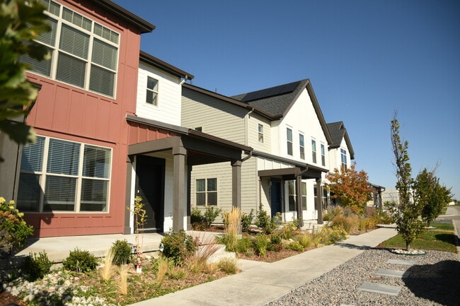 Building Photo - 9839 E 56th Pl