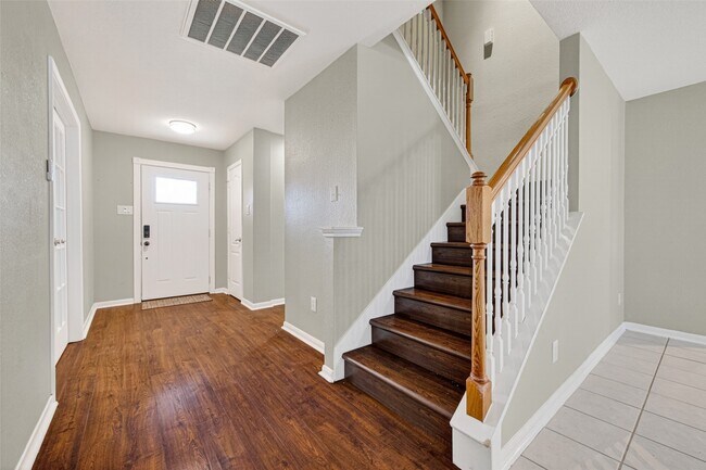Building Photo - 3934 Brook Garden Ln