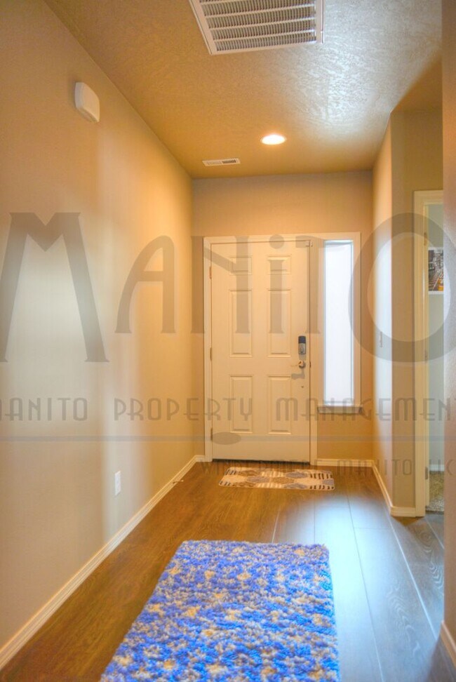 Building Photo - Immaculate Airway Heights Rancher