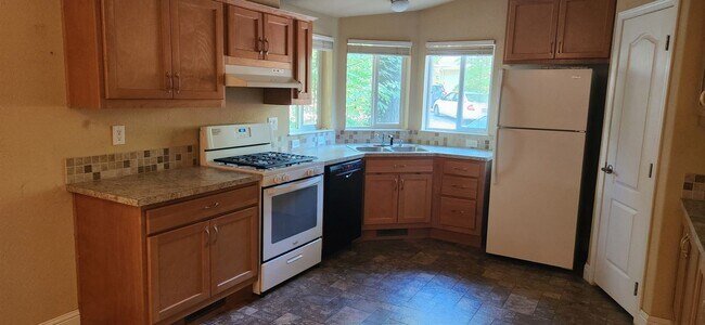 Building Photo - 73 Mine Rock Rd