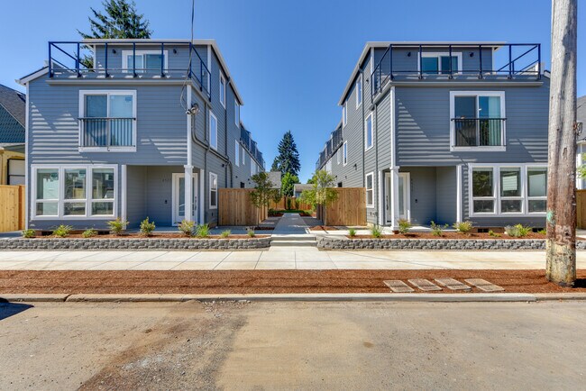 Building Photo - St. Johns Townhomes