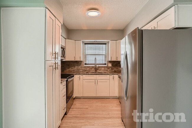 Foto del edificio - 2317 13th Ave SW