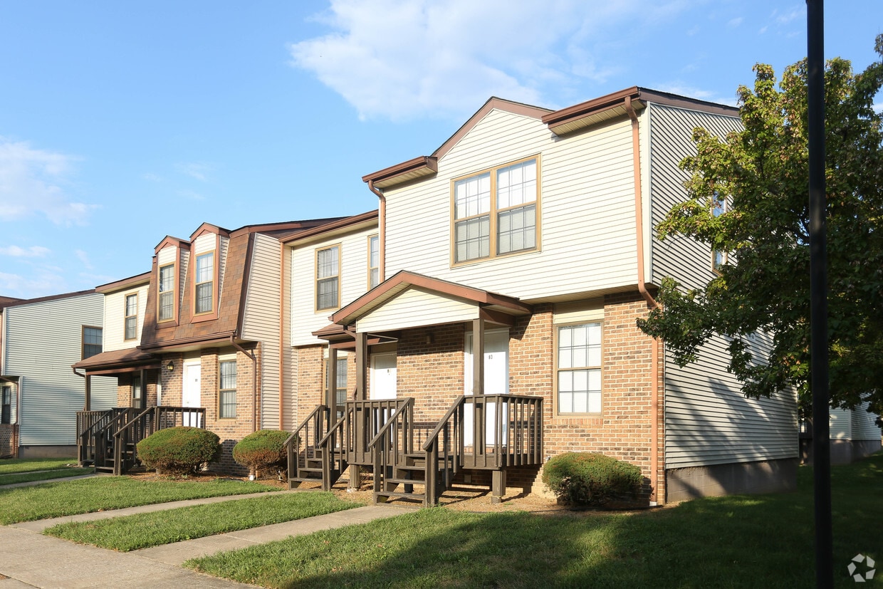 Meadow Ridge Townhomes Apartments in Carbondale, IL