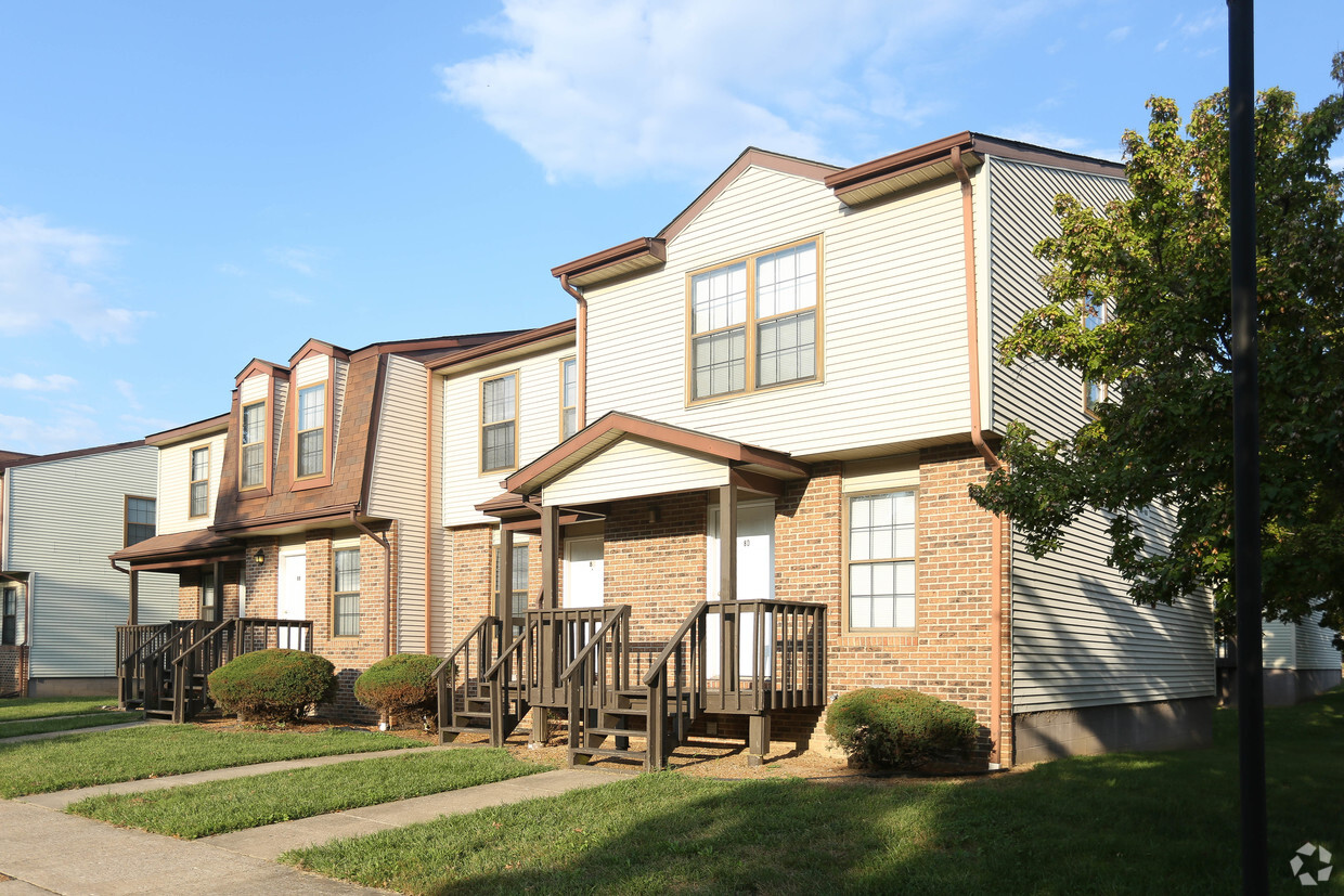 Meadow Ridge Townhomes: 600 E Campus Drive - Meadow Ridge Townhomes