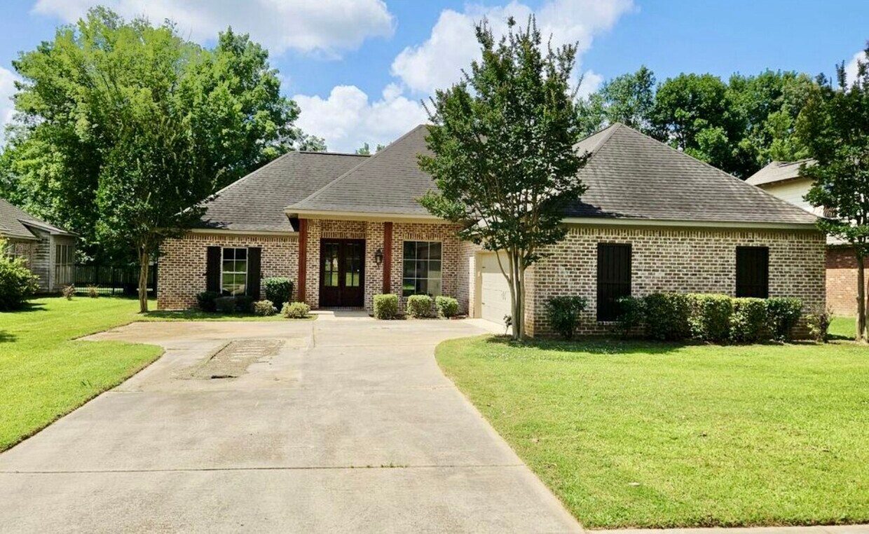 Foto principal - 119 Hemlock Ln