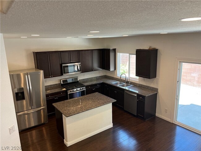 Foto del edificio - 10862 Knickerbocker Ave