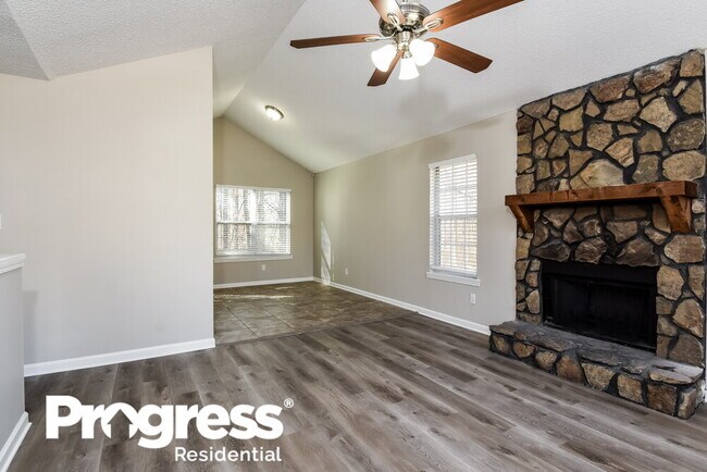 Building Photo - 240 Apple Jack Dr