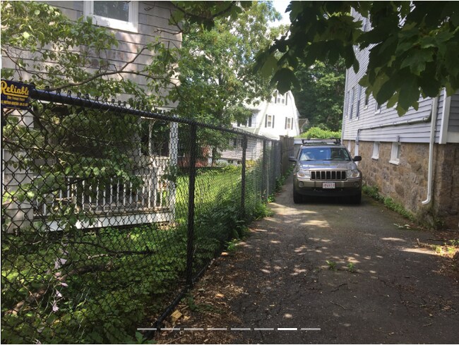 Foto del edificio - 10 Chestnut Hill Ave