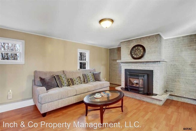 Building Photo - 3 br, 1 bath House - 1063 Snyder Corner Road
