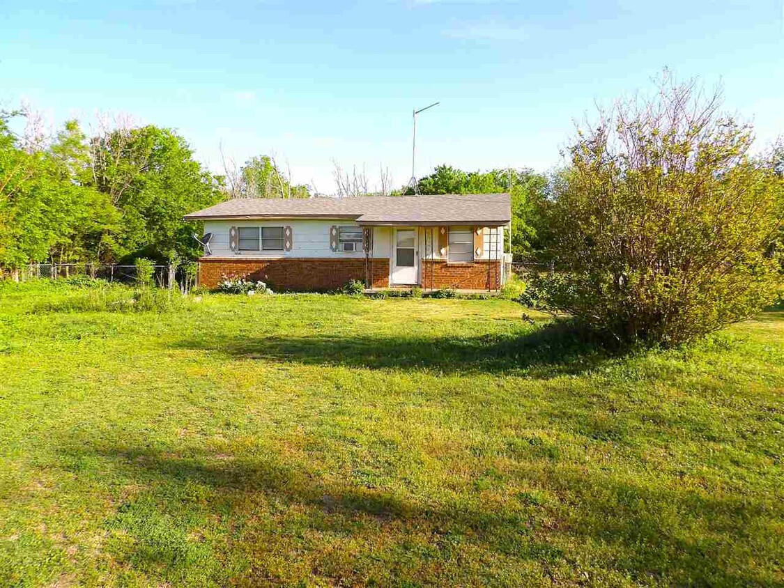 Primary Photo - 5216 NW McIntosh Rd