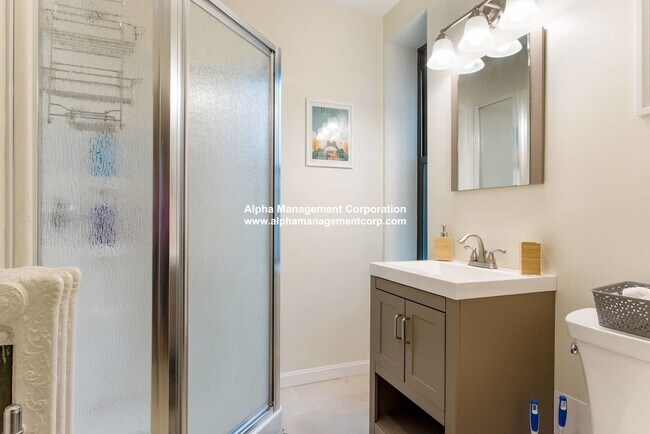 Building Photo - 1248 Beacon St